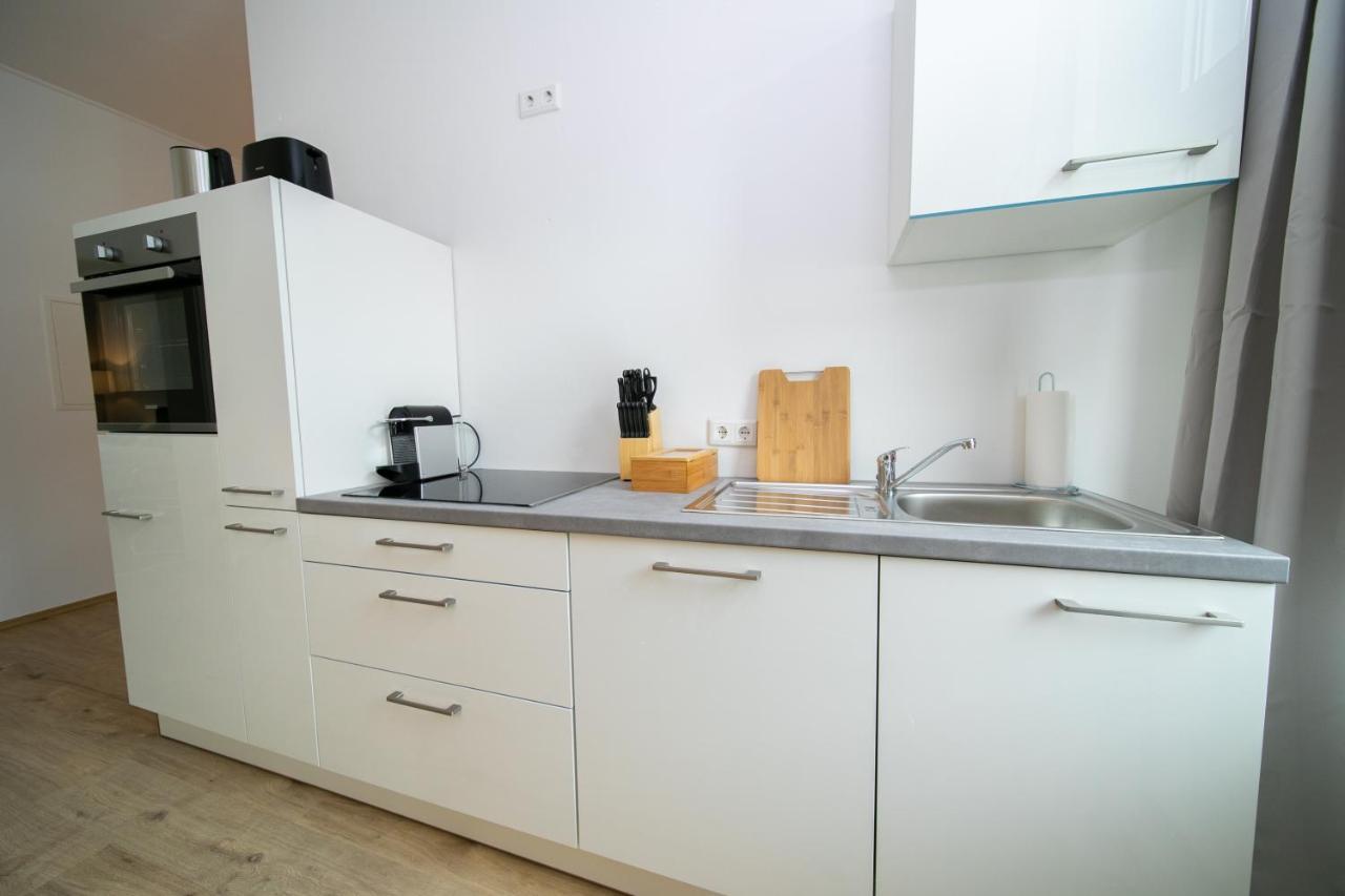 Favorite Stays - Suite And More - Kitchen 诺伊斯 外观 照片