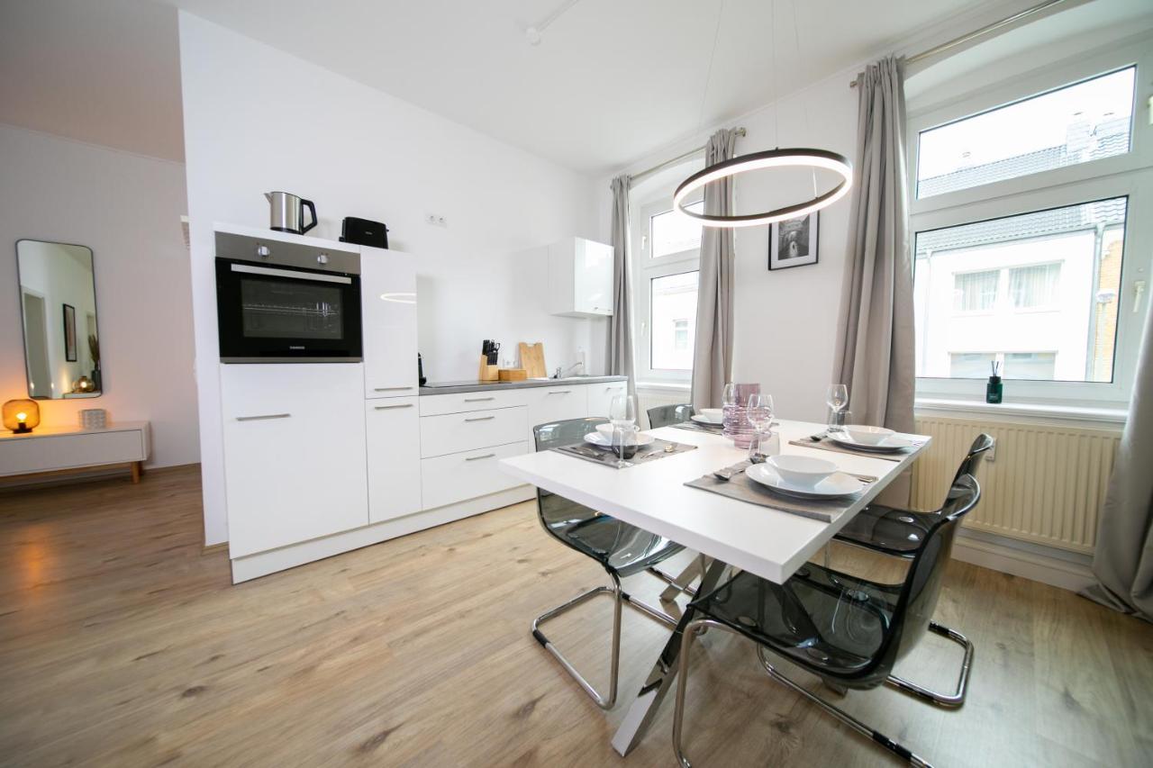 Favorite Stays - Suite And More - Kitchen 诺伊斯 外观 照片