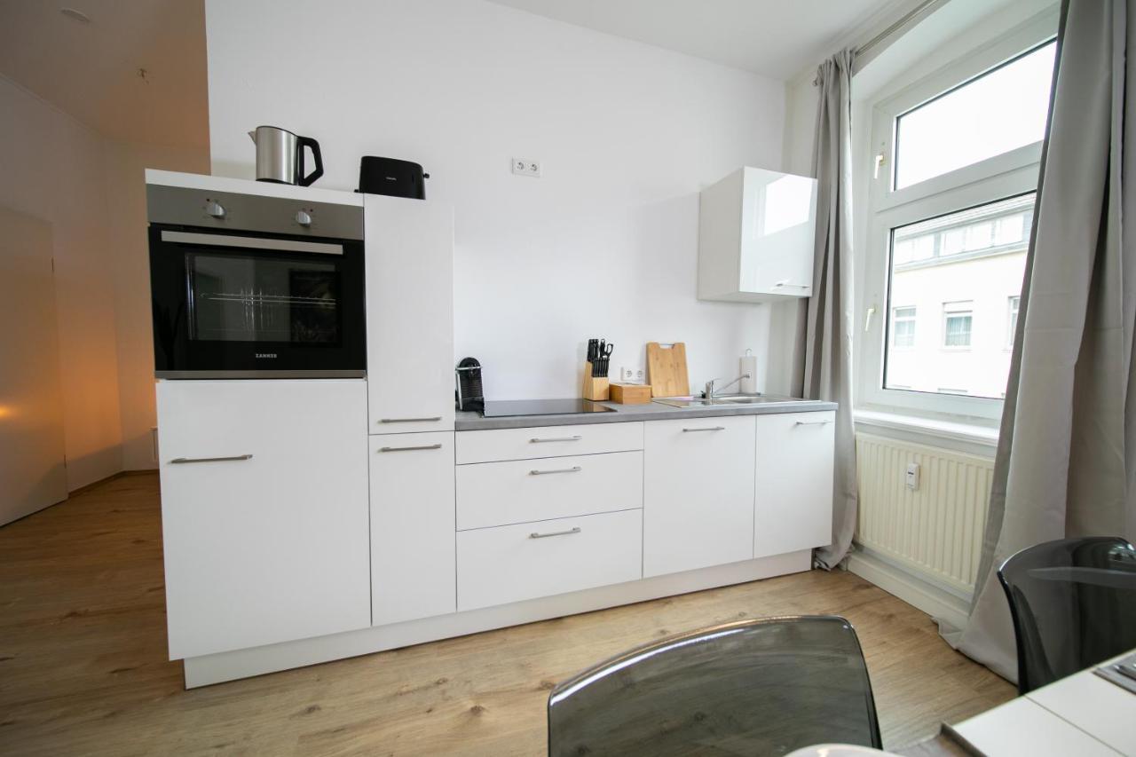 Favorite Stays - Suite And More - Kitchen 诺伊斯 外观 照片